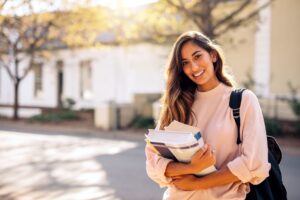 Peut-on obtenir un prêt étudiant en étant à l’étranger ?